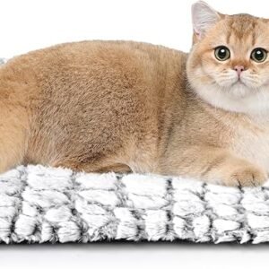 Self Heating Cat Bed Pad, 60 ? 45 cm, Electric-Free Warmth, Non-Slip